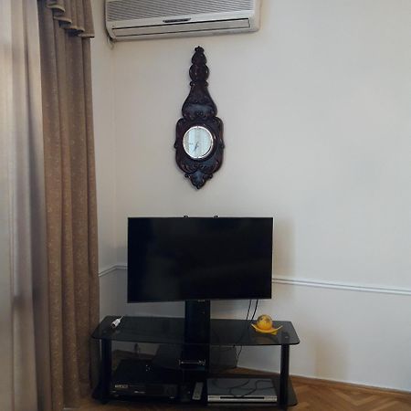 Neftiannikov Avenue Apartment Baku Bagian luar foto
