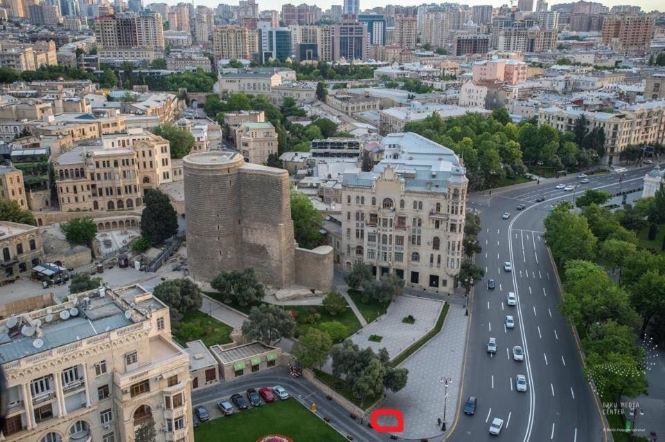 Neftiannikov Avenue Apartment Baku Bagian luar foto