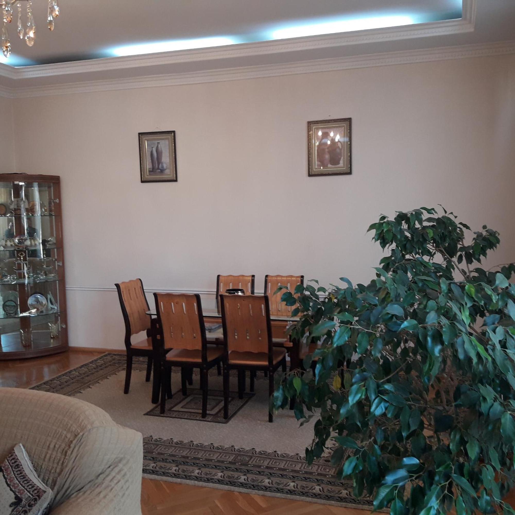 Neftiannikov Avenue Apartment Baku Bagian luar foto